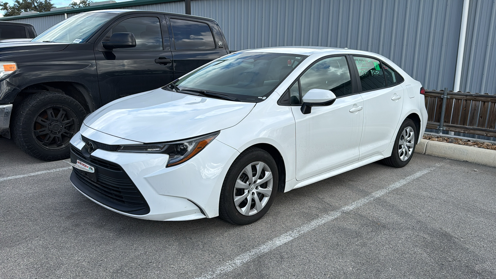 2023 Toyota Corolla LE 3