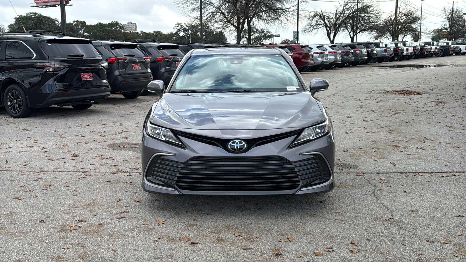 2023 Toyota Camry LE 2