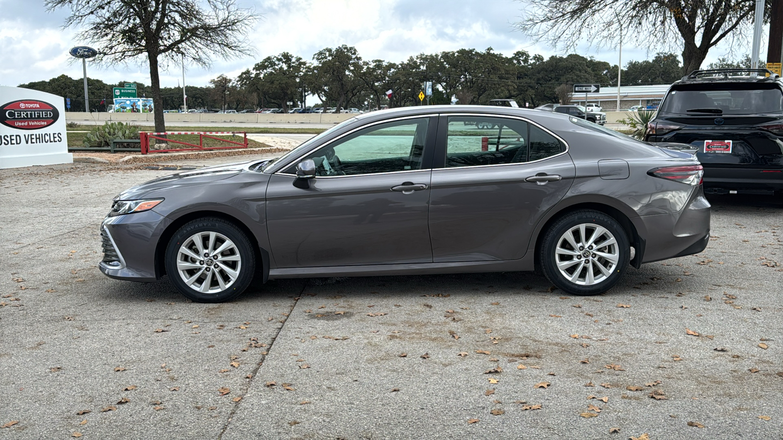 2023 Toyota Camry LE 4