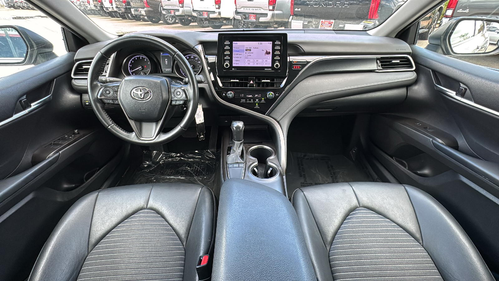 2022 Toyota Camry SE 18