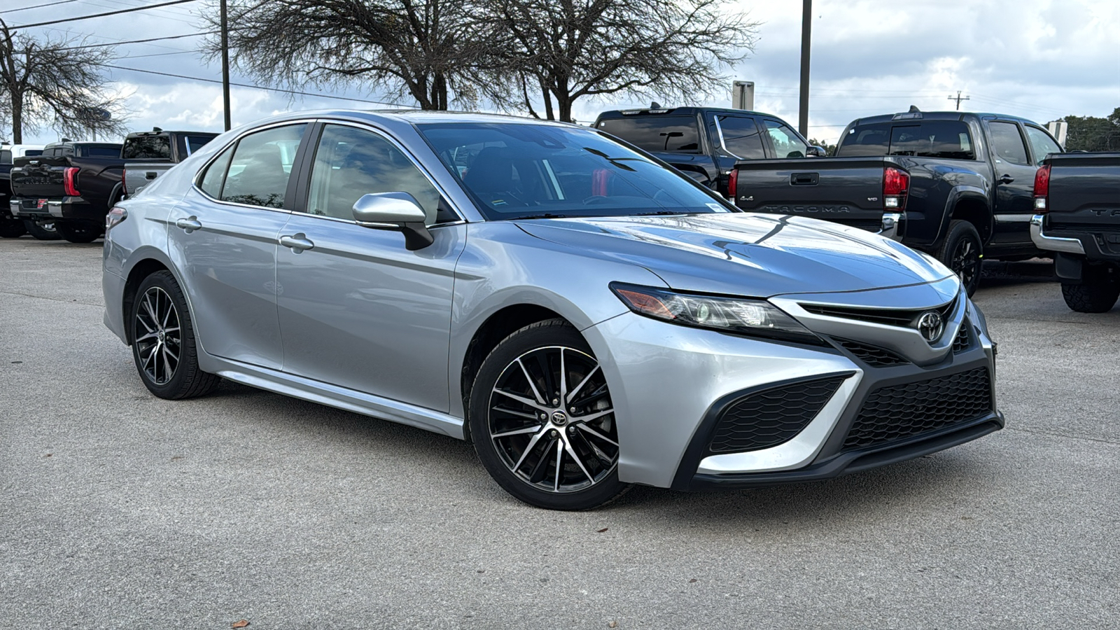 2022 Toyota Camry SE 39