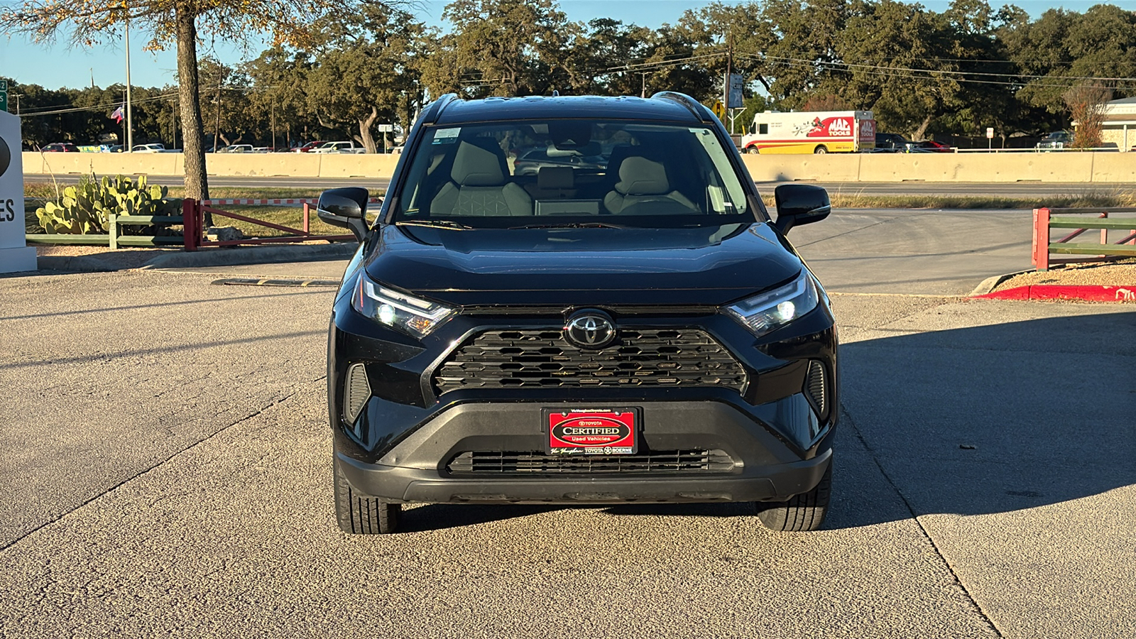 2022 Toyota RAV4 XLE 2