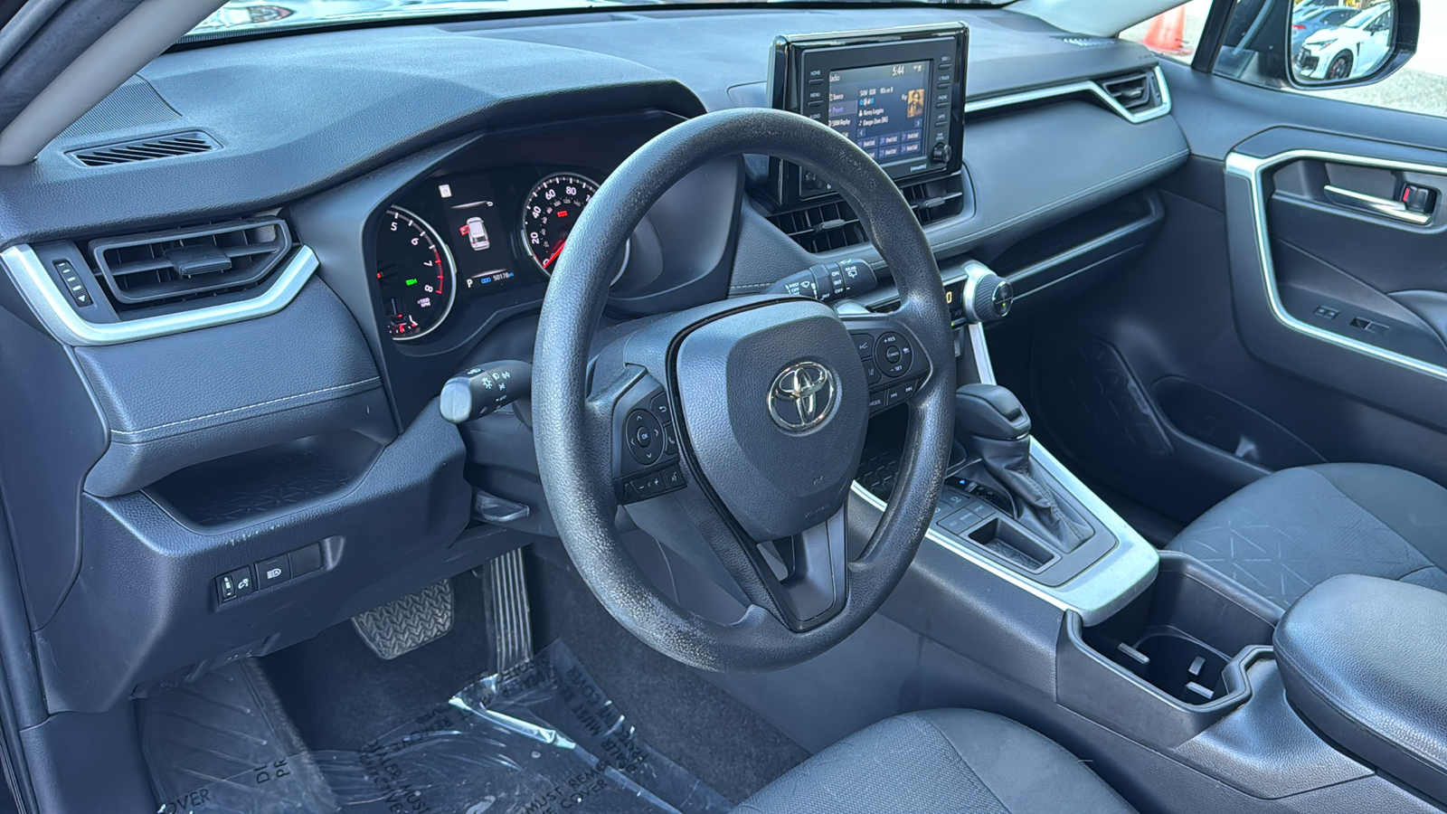 2022 Toyota RAV4 XLE 11