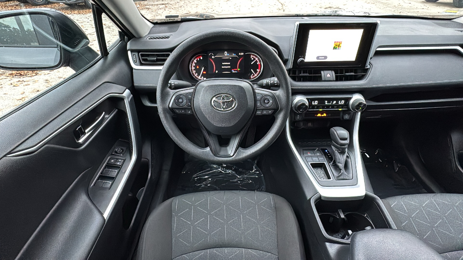 2024 Toyota RAV4 XLE 19