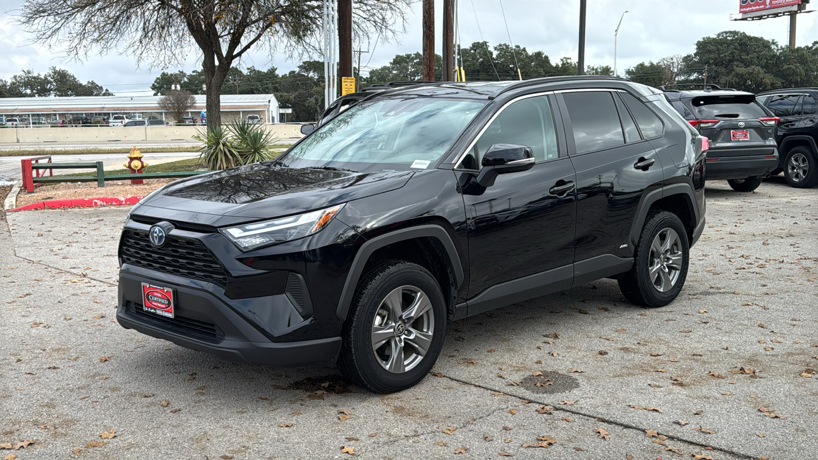 2024 Toyota RAV4 Hybrid XLE 3