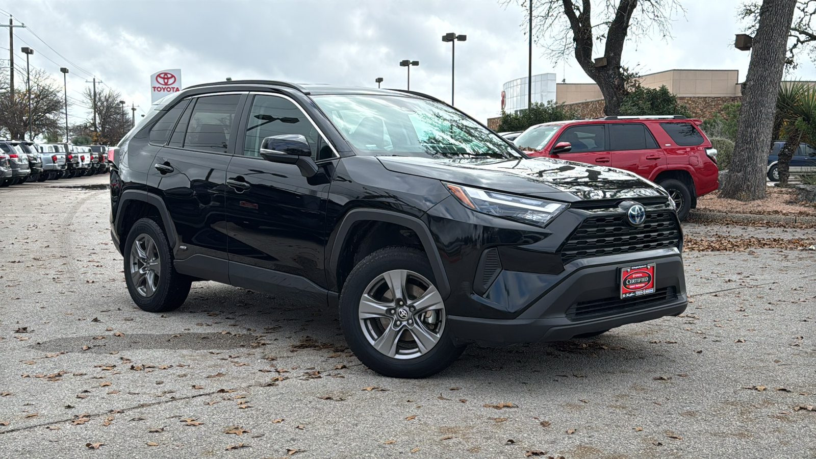 2024 Toyota RAV4 Hybrid XLE 39