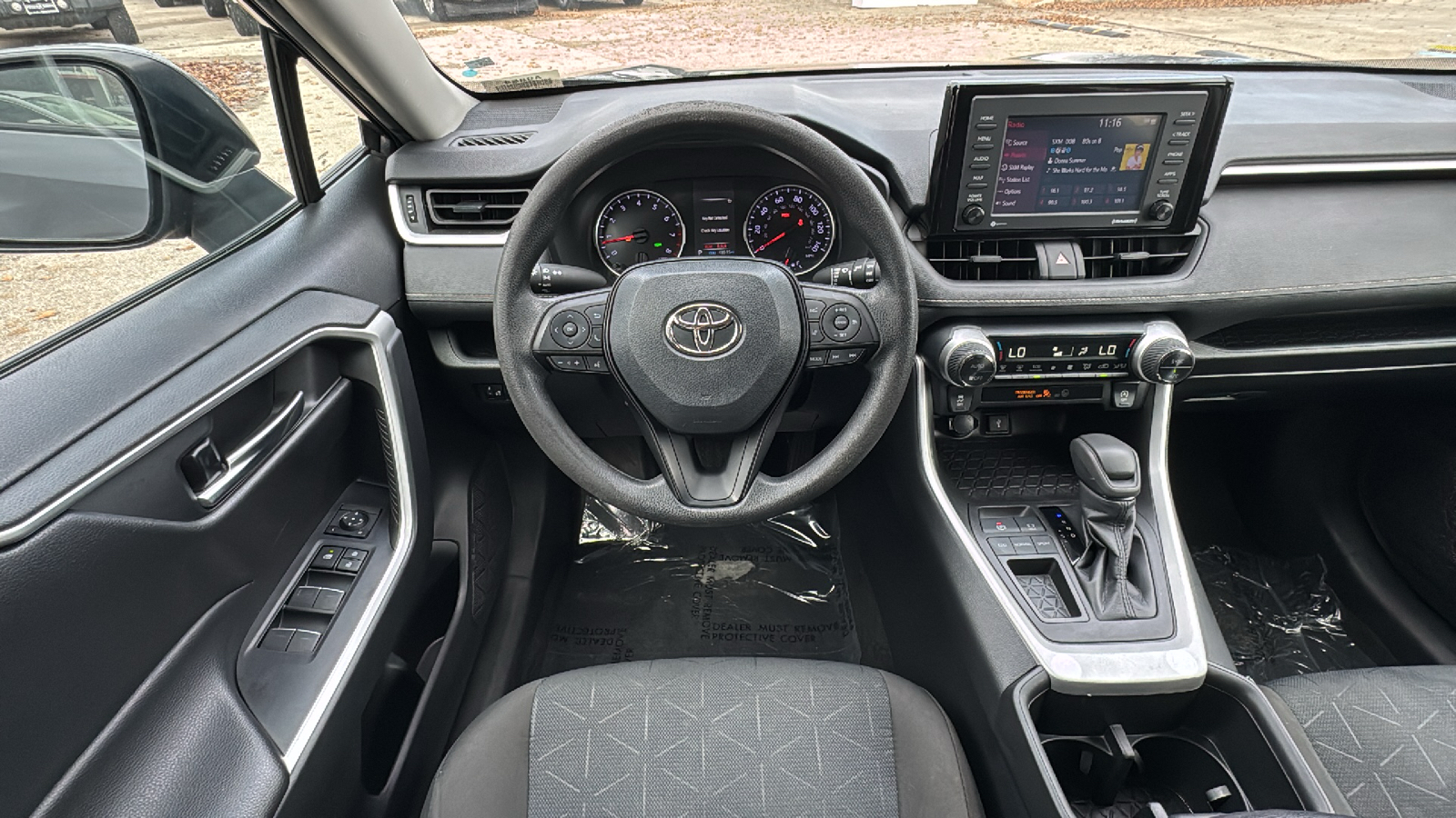 2022 Toyota RAV4 XLE 19