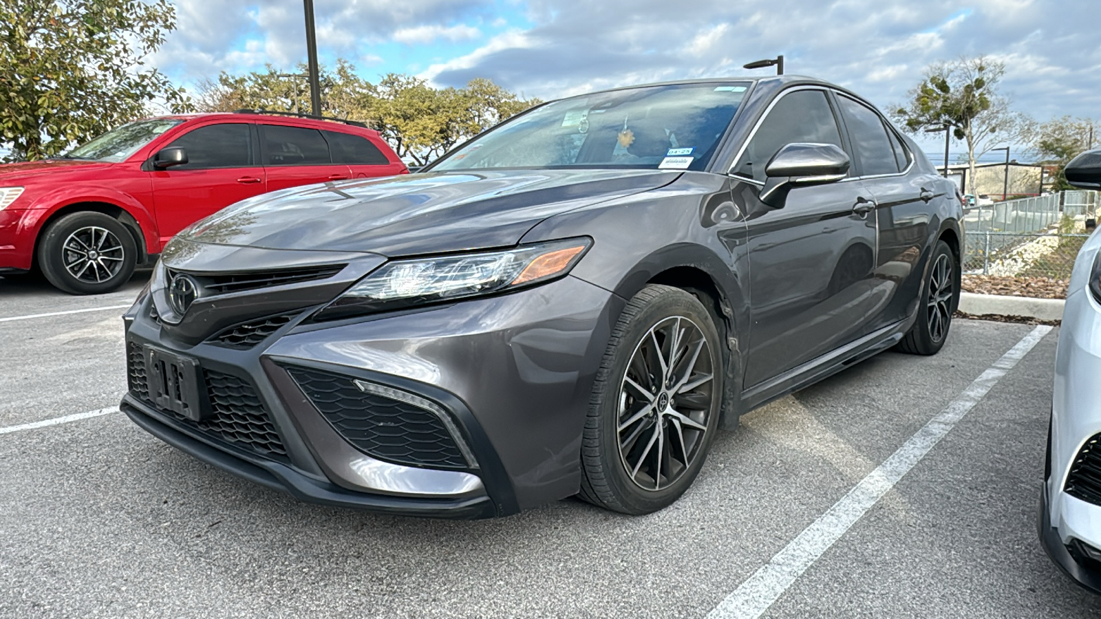 2023 Toyota Camry SE 3