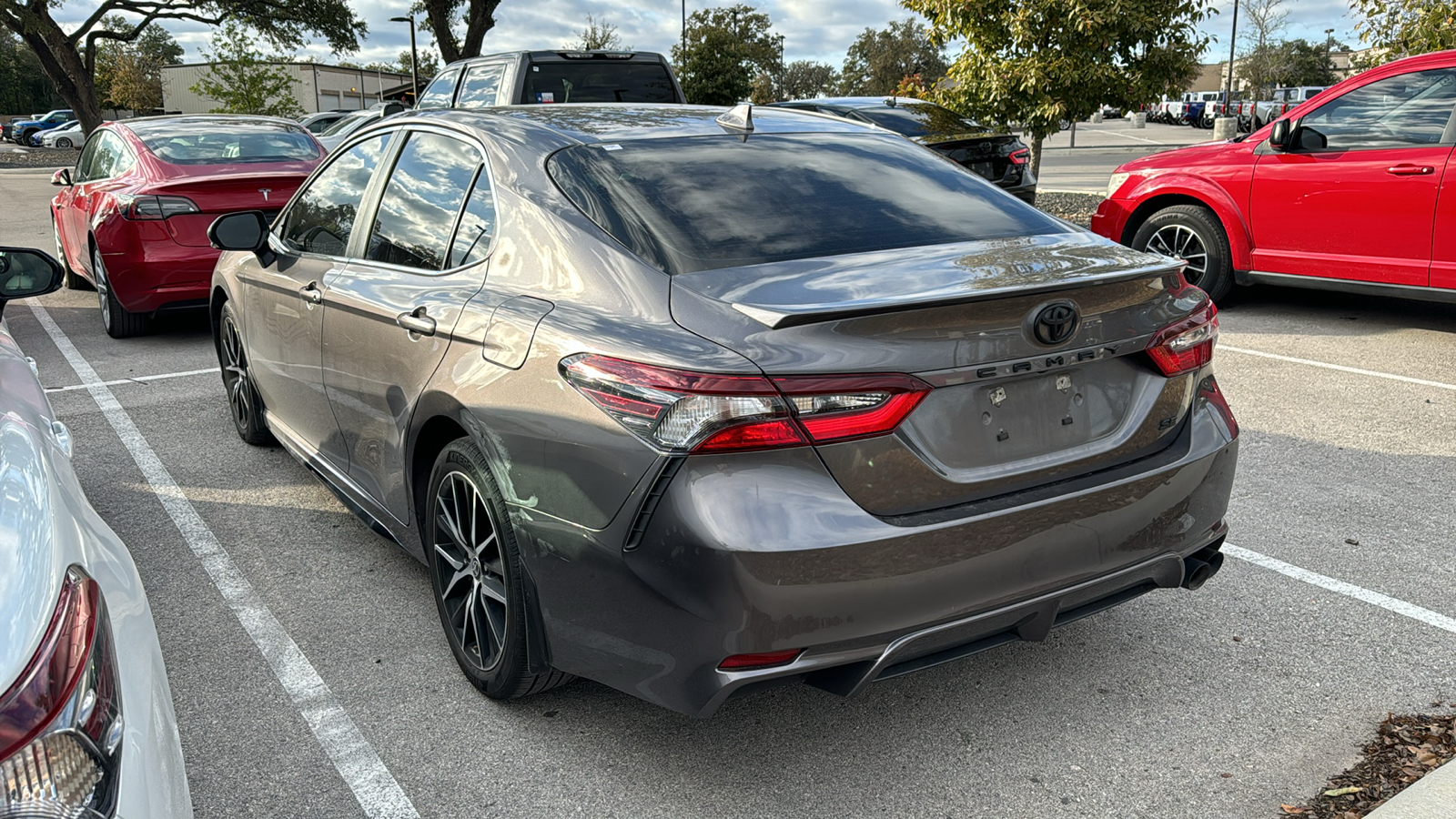 2023 Toyota Camry SE 4