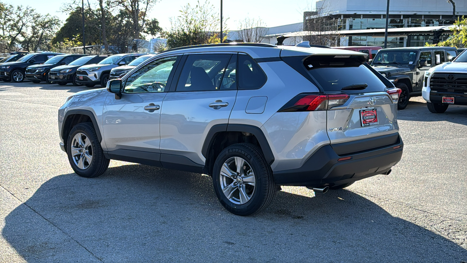 2024 Toyota RAV4 XLE 5