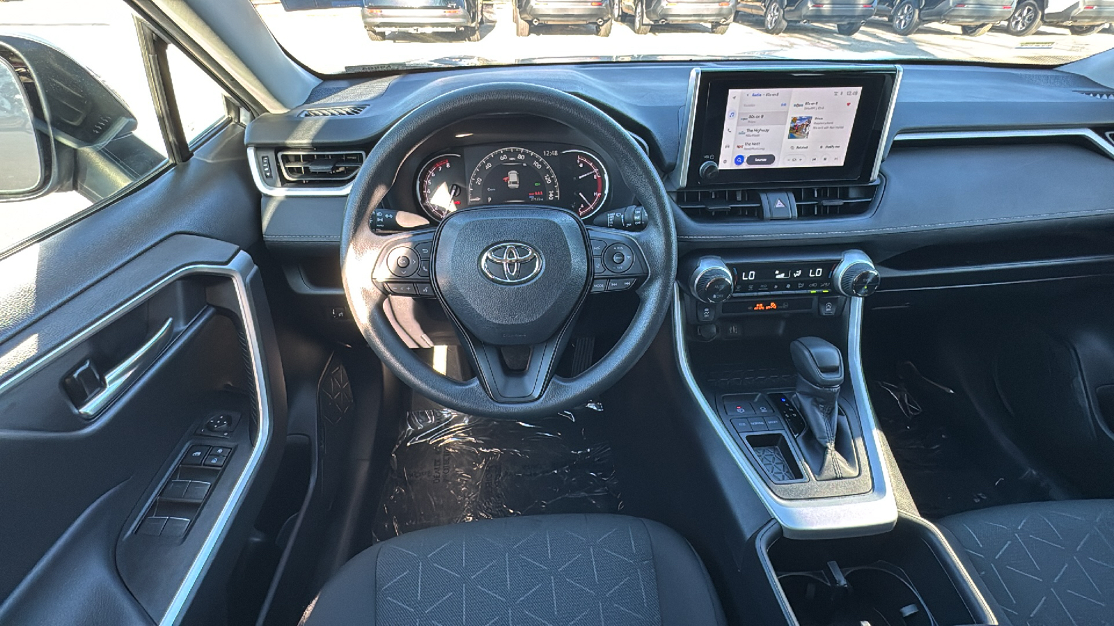 2024 Toyota RAV4 XLE 19