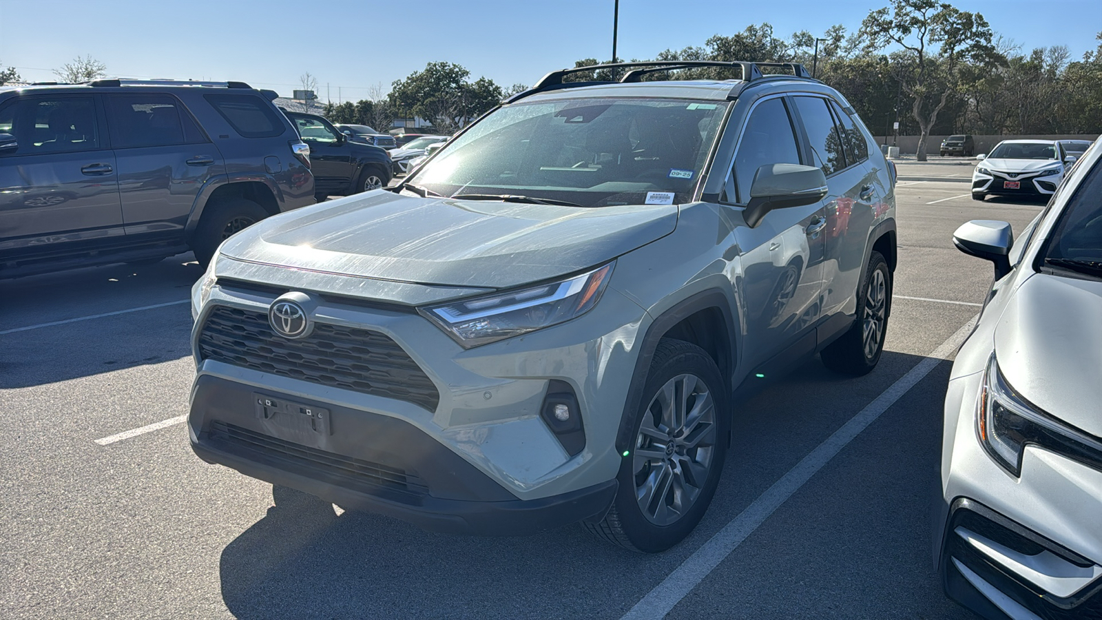 2023 Toyota RAV4 XLE Premium 3