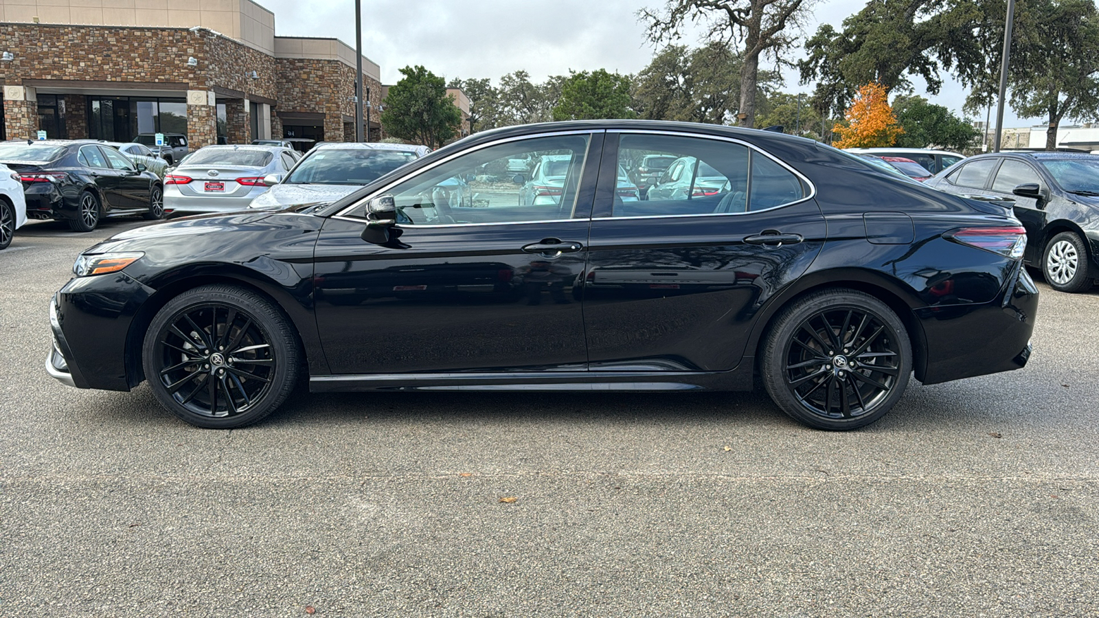 2023 Toyota Camry XSE 4