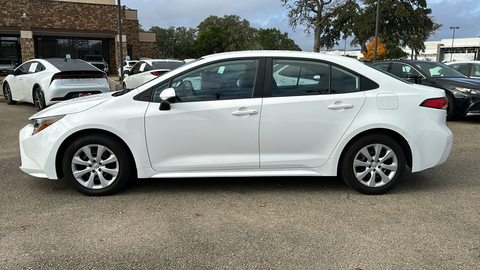 2022 Toyota Corolla LE 4