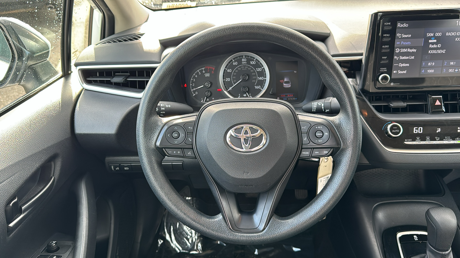 2022 Toyota Corolla LE 27