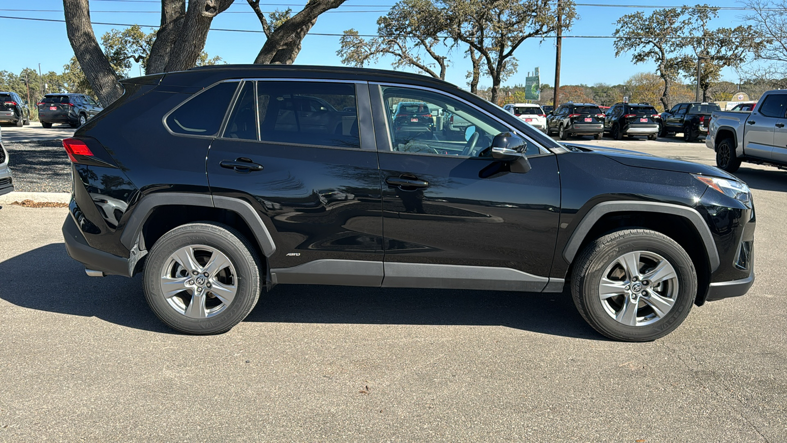 2024 Toyota RAV4 Hybrid XLE 8