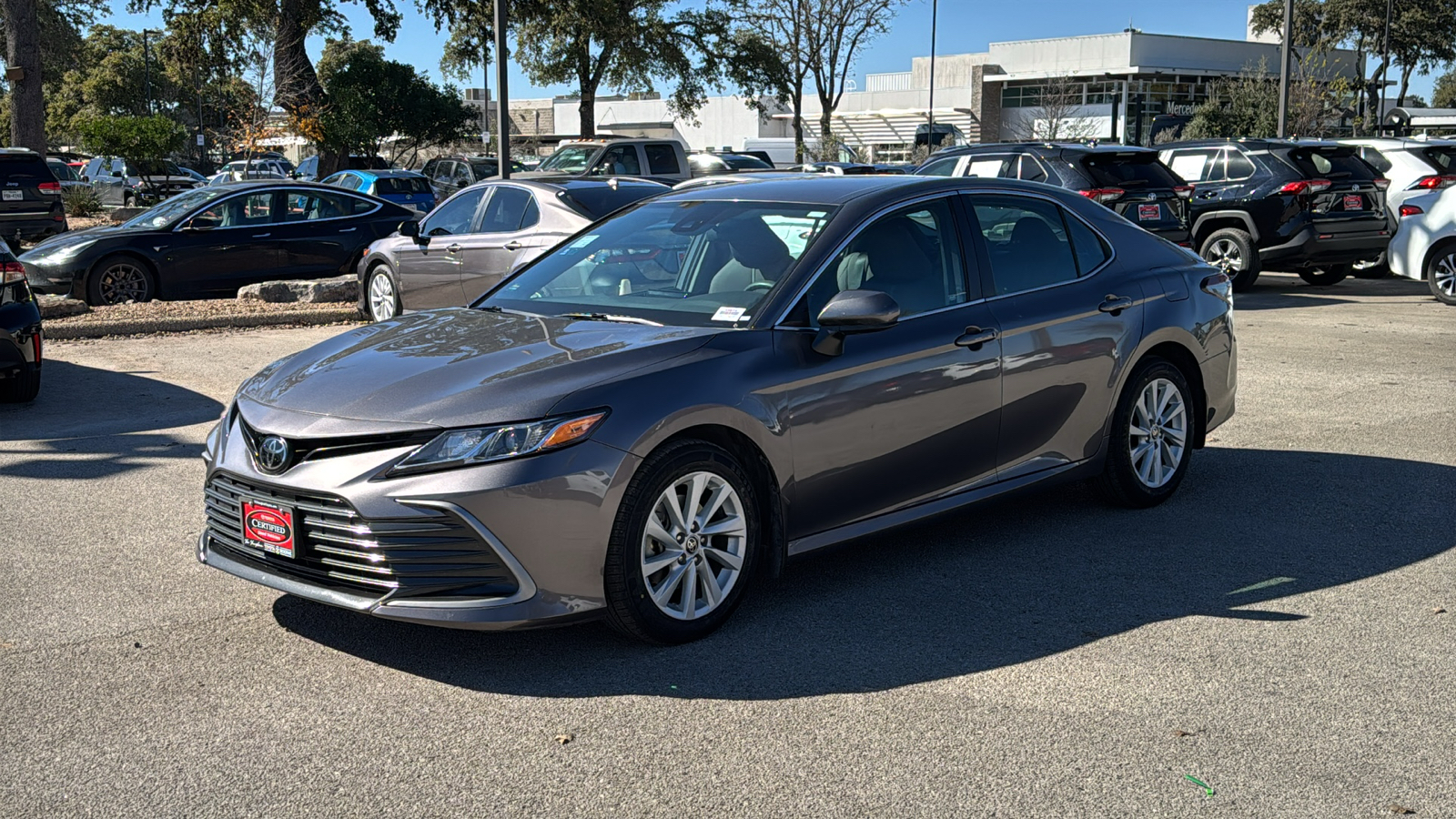 2023 Toyota Camry LE 3