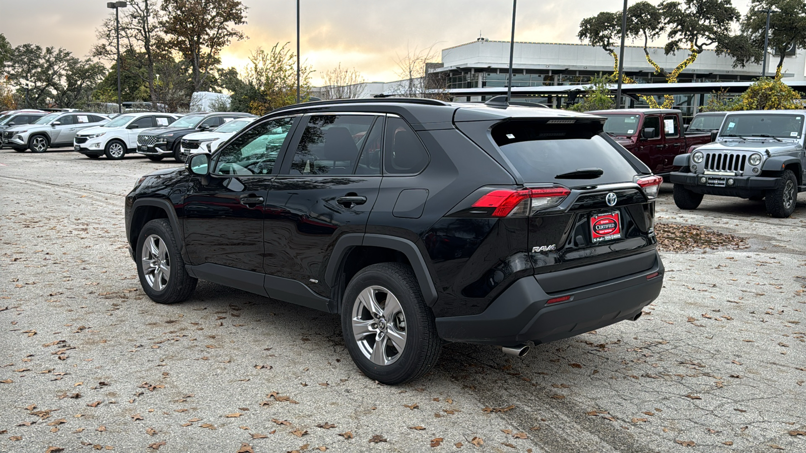 2024 Toyota RAV4 Hybrid XLE 5