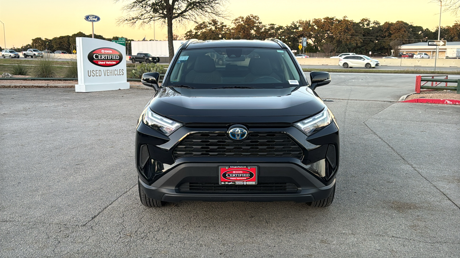 2024 Toyota RAV4 Hybrid XLE 2