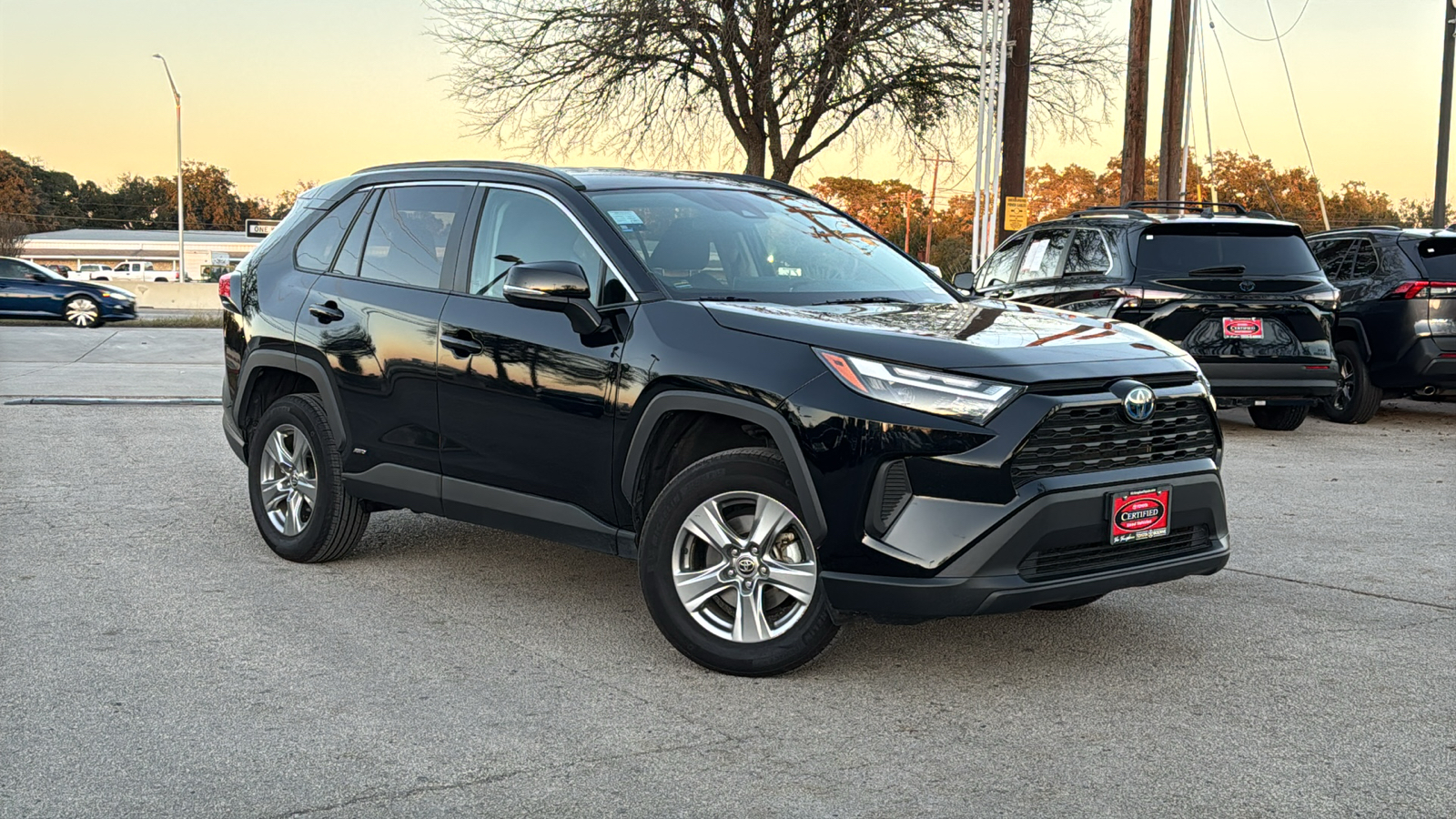 2024 Toyota RAV4 Hybrid XLE 39