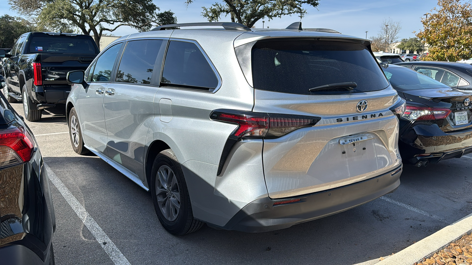 2023 Toyota Sienna XLE 4