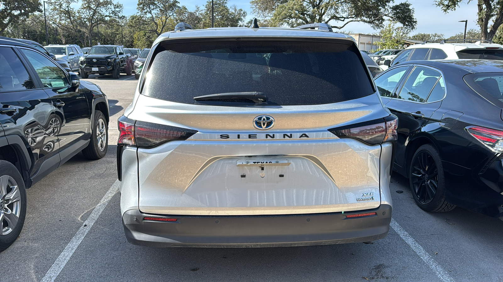 2023 Toyota Sienna XLE 5