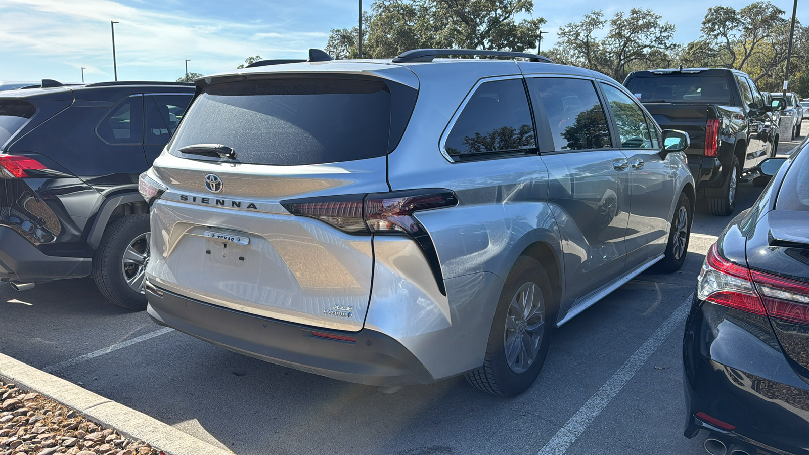 2023 Toyota Sienna XLE 6