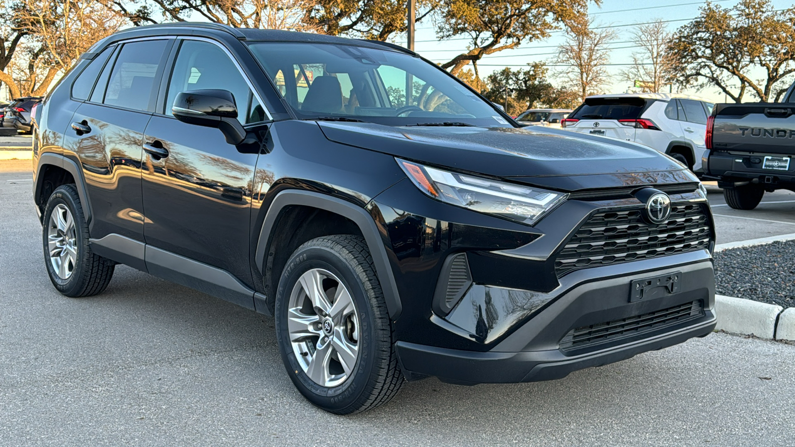 2023 Toyota RAV4 XLE 34