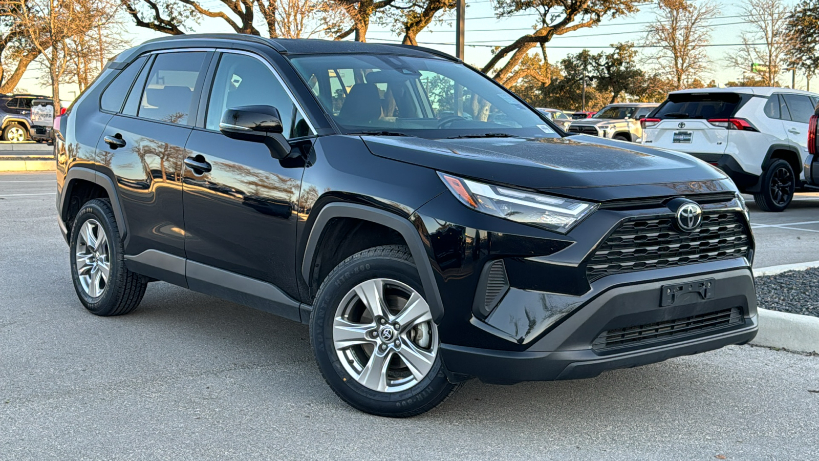 2023 Toyota RAV4 XLE 35