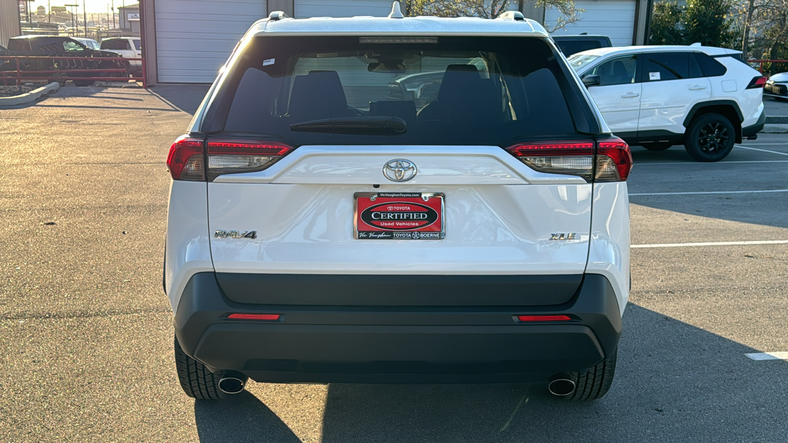 2022 Toyota RAV4 XLE 6