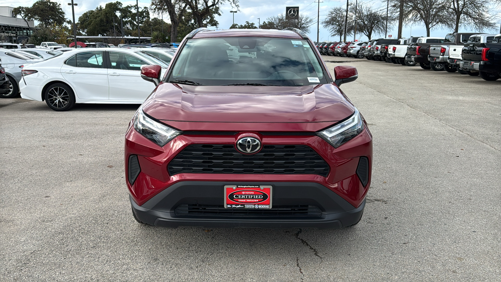 2023 Toyota RAV4 XLE 2