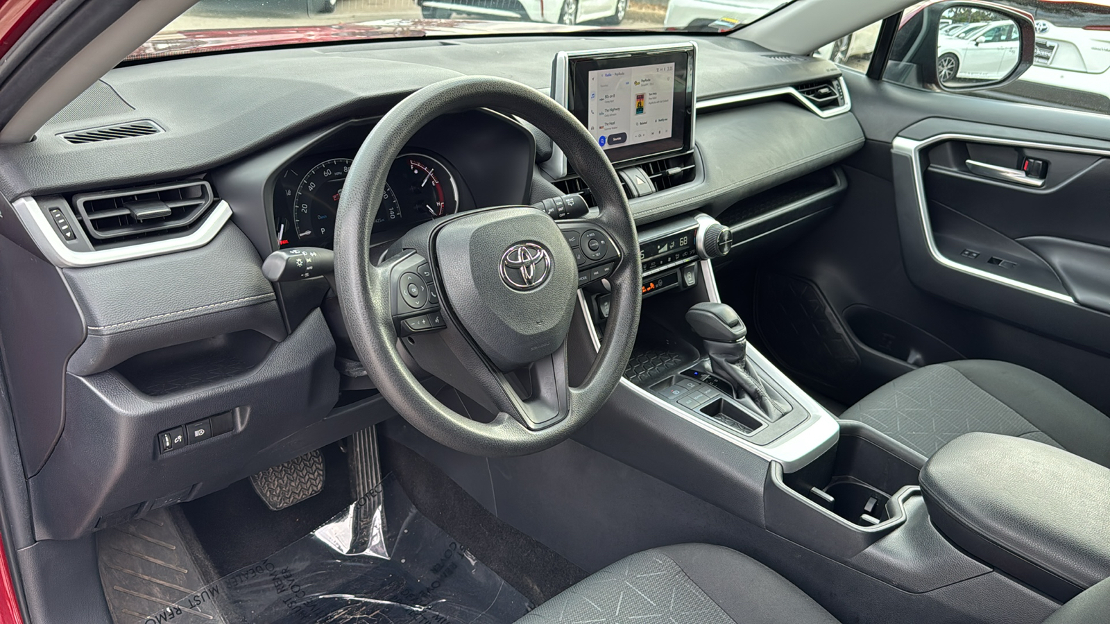 2023 Toyota RAV4 XLE 10