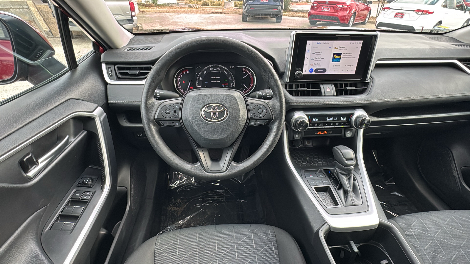 2023 Toyota RAV4 XLE 18