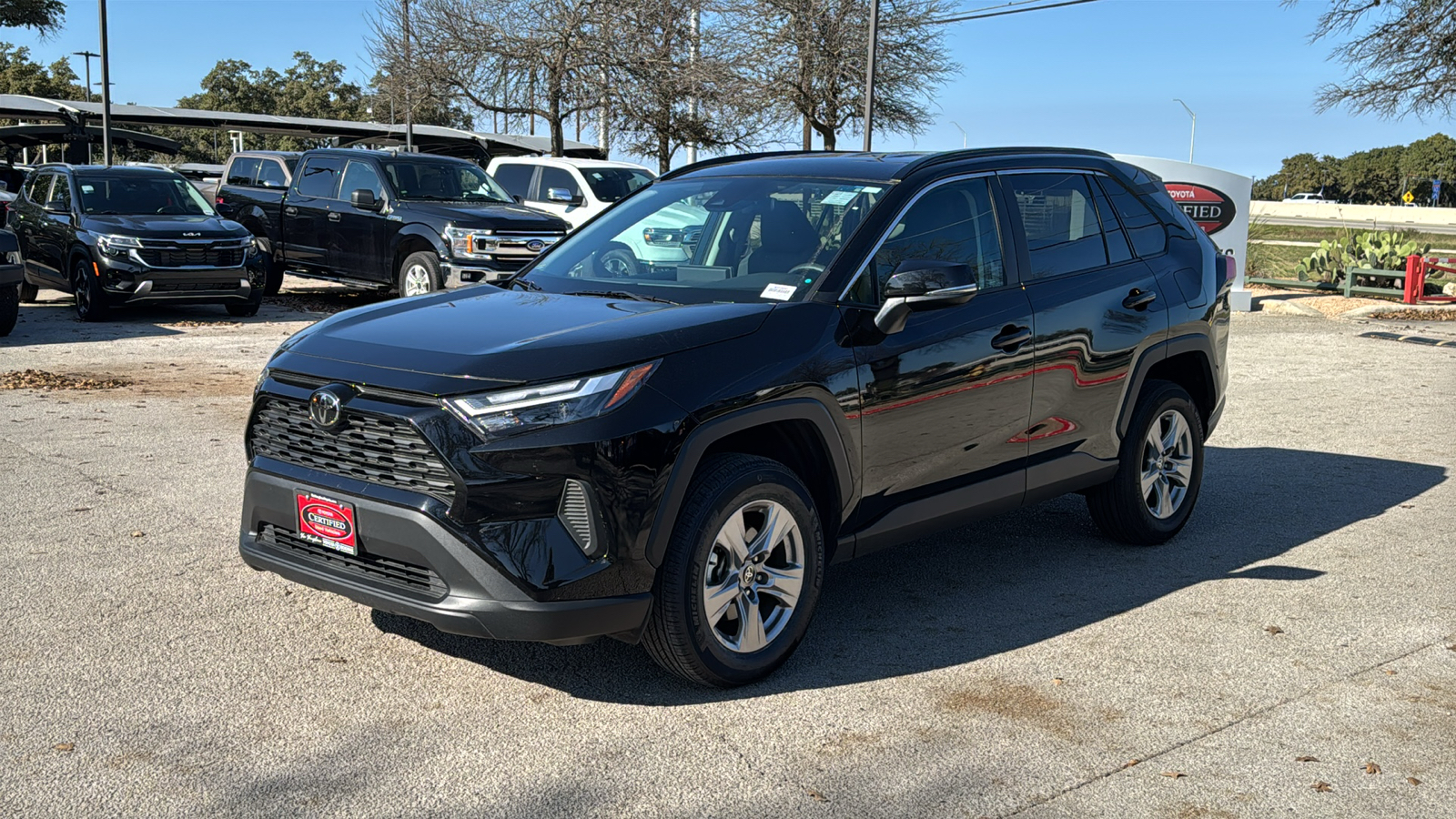 2024 Toyota RAV4 XLE 3