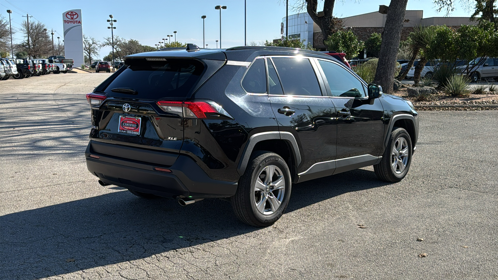 2024 Toyota RAV4 XLE 7