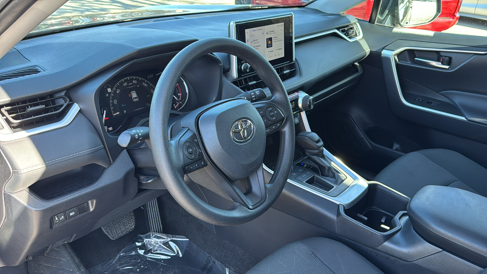 2024 Toyota RAV4 XLE 11