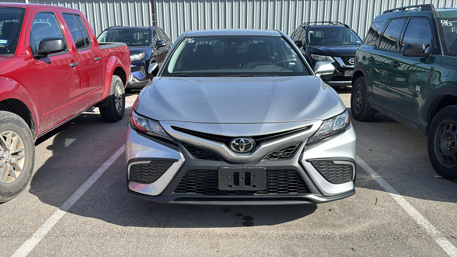 2023 Toyota Camry SE 2