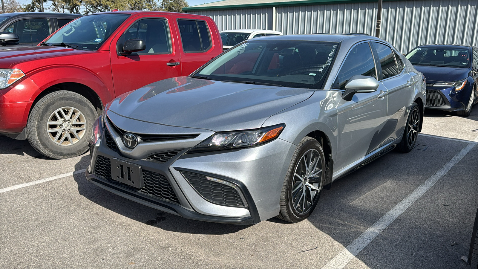 2023 Toyota Camry SE 3