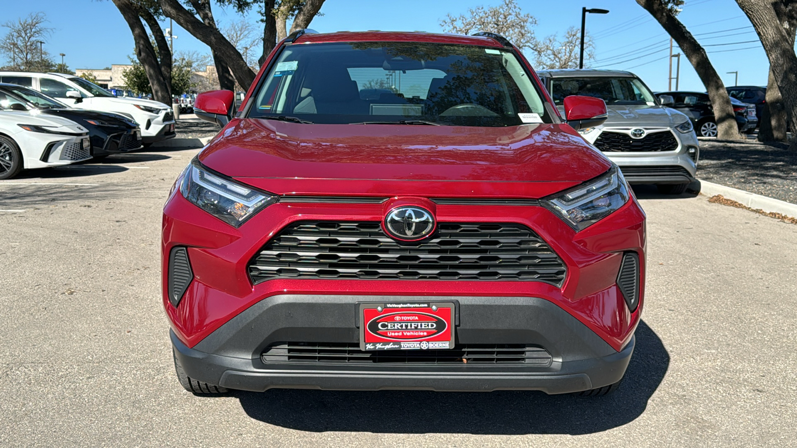 2022 Toyota RAV4 XLE 2