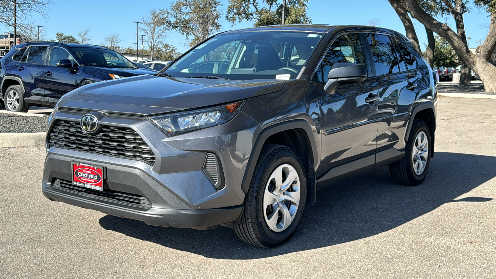 2022 Toyota RAV4 LE 3