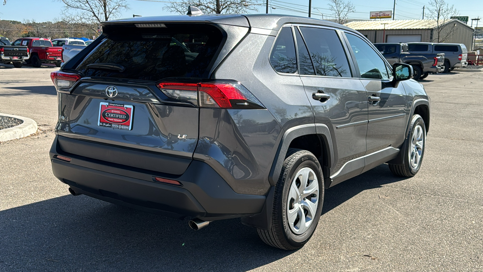 2022 Toyota RAV4 LE 7