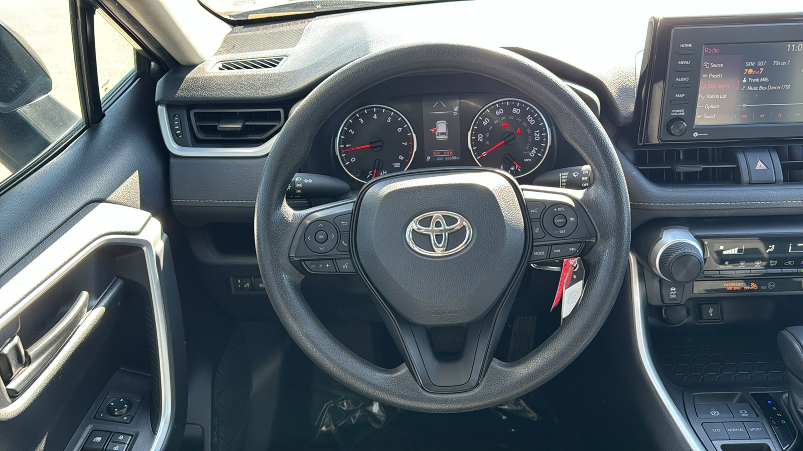 2022 Toyota RAV4 LE 27