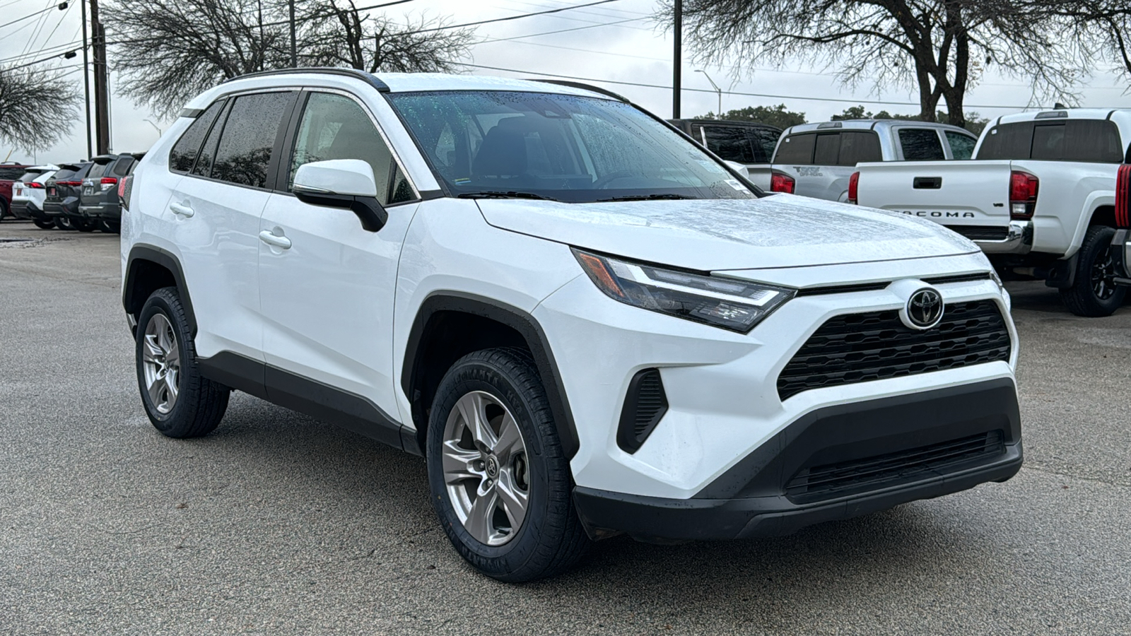 2022 Toyota RAV4 XLE 35