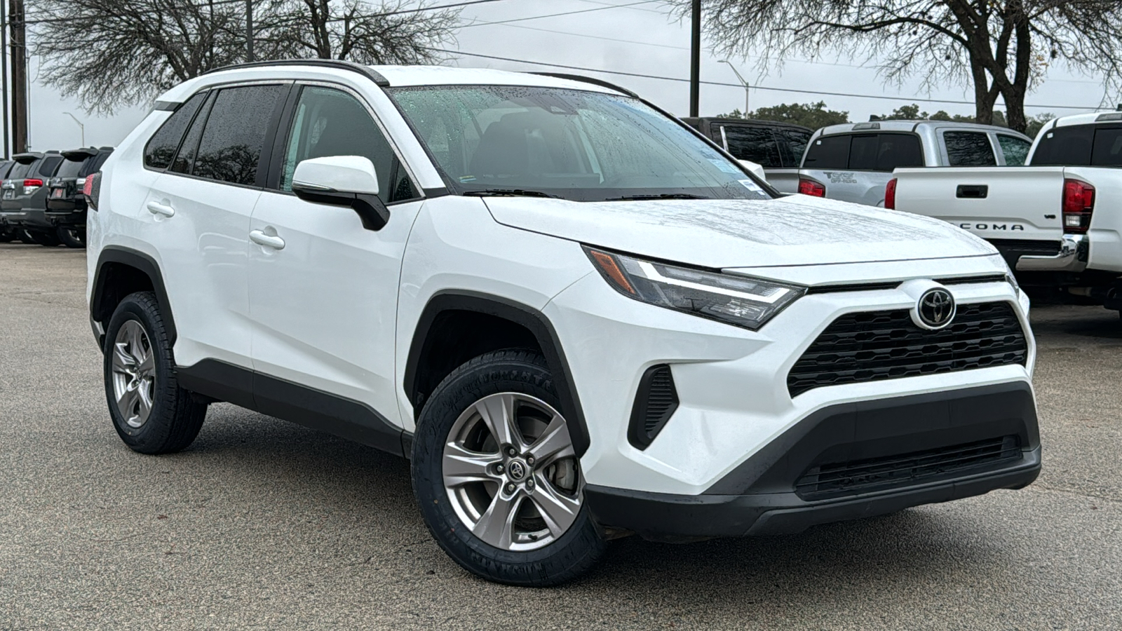 2022 Toyota RAV4 XLE 36