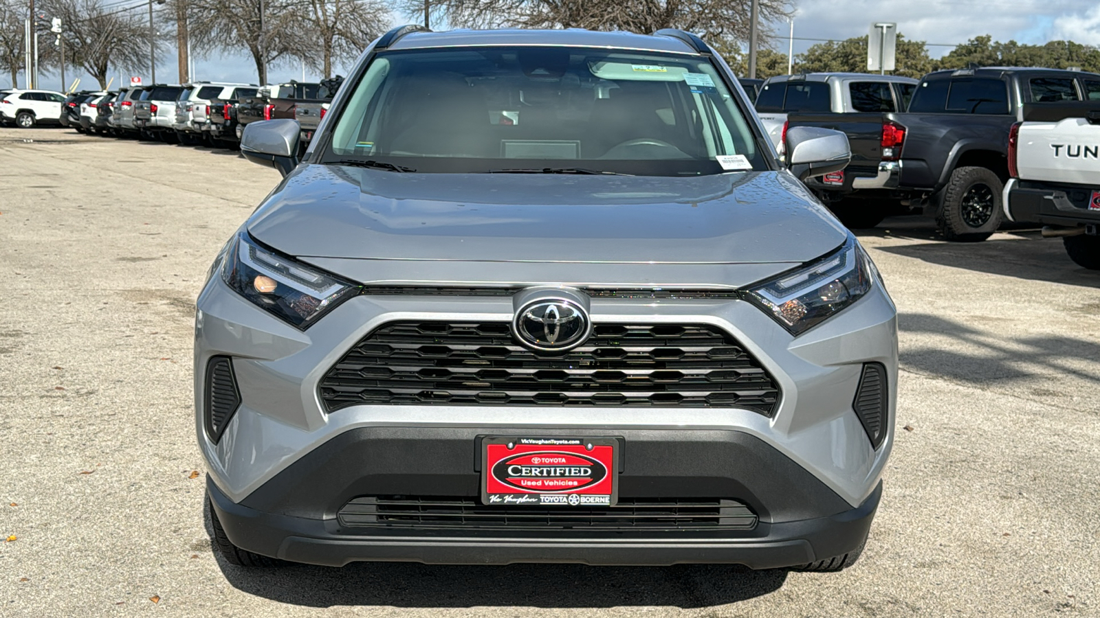 2022 Toyota RAV4 XLE 2