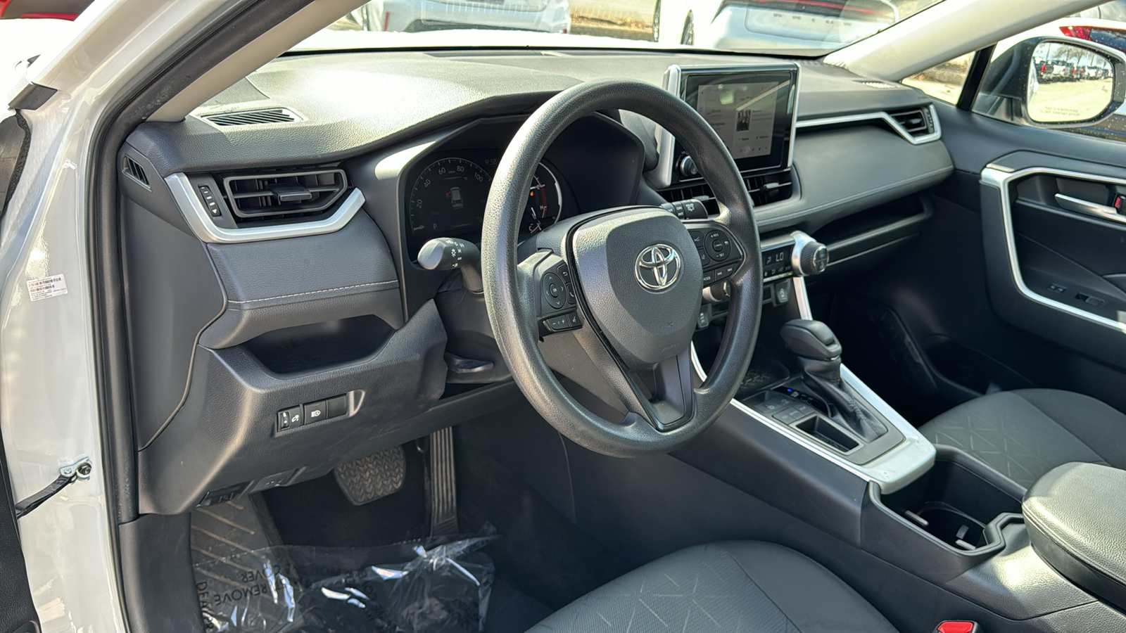 2023 Toyota RAV4 XLE 12