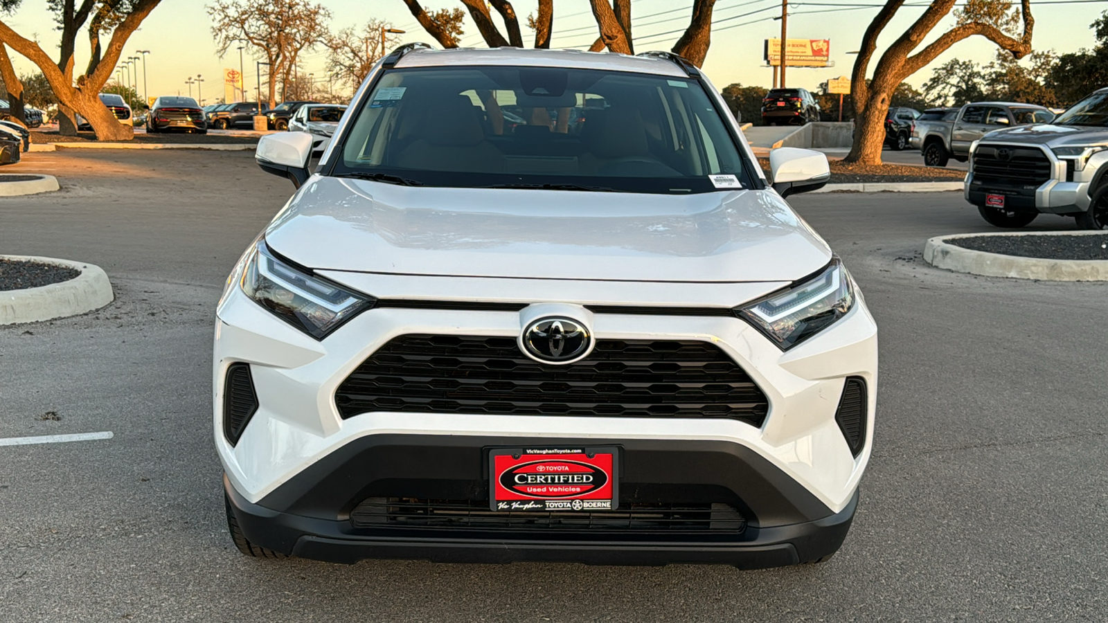 2023 Toyota RAV4 XLE 2