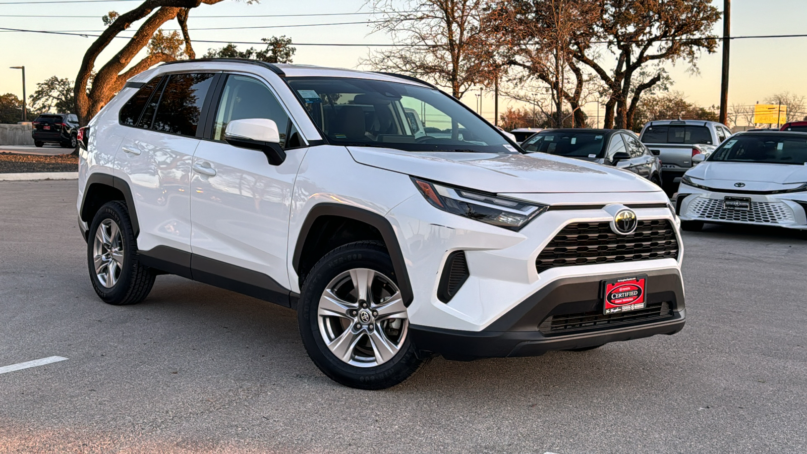 2023 Toyota RAV4 XLE 36