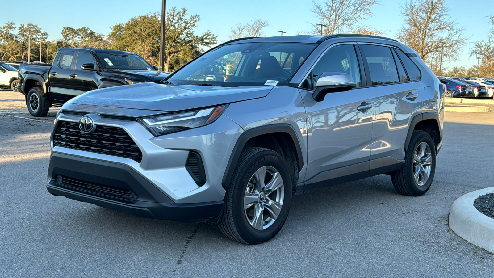 2024 Toyota RAV4 XLE 3