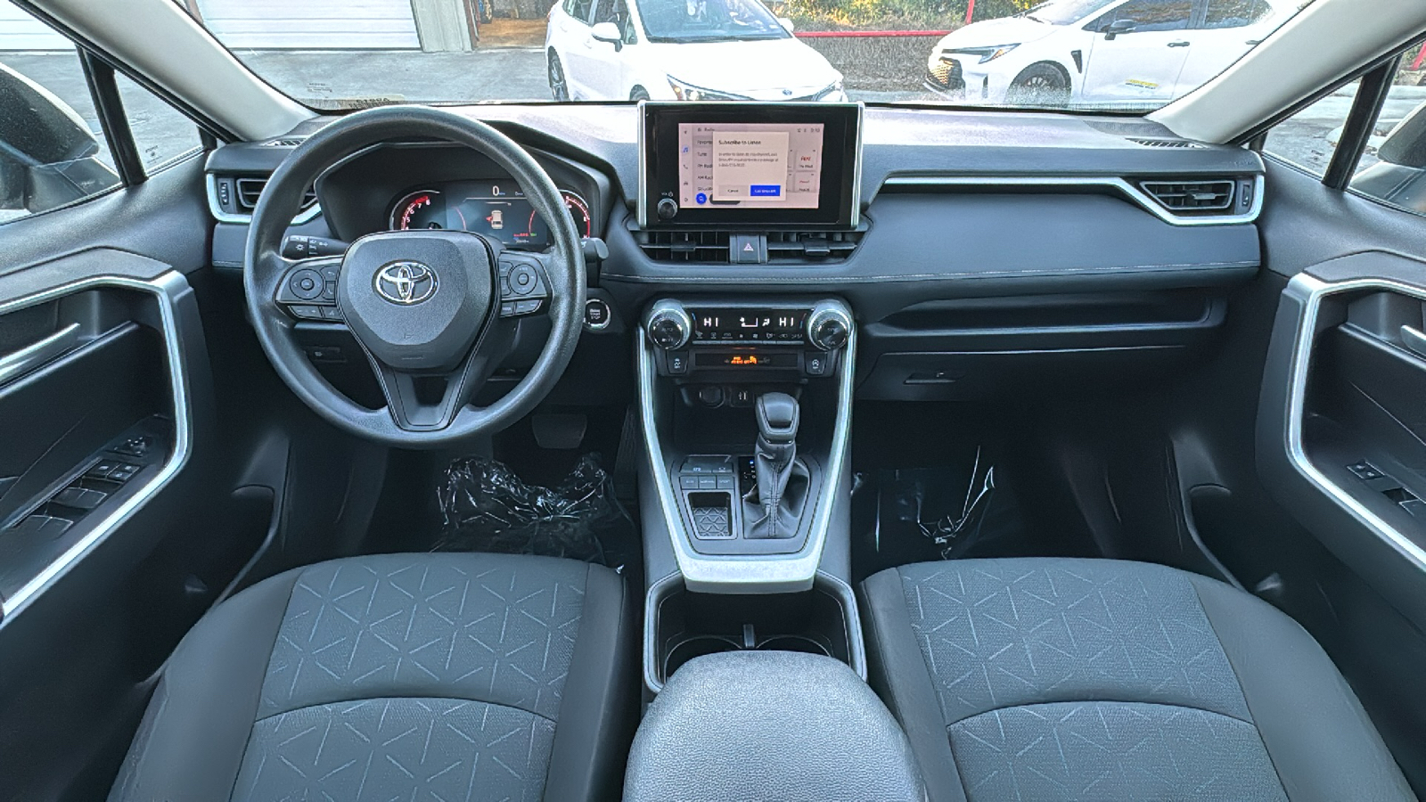 2024 Toyota RAV4 XLE 26